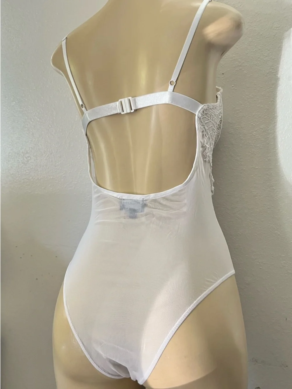 Bardot lace bodysuit - Picture 2 of 9